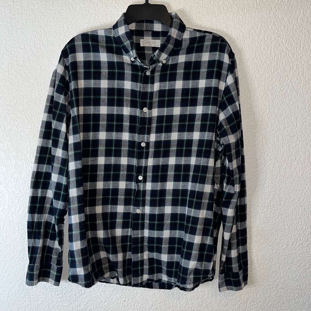Men’s flannel plaid shirt size Large